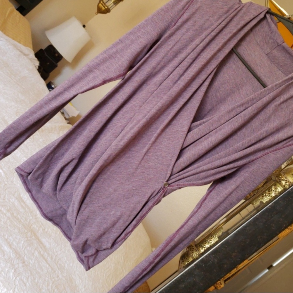 Lululemon 4 sun salutation wrap shirt top purple